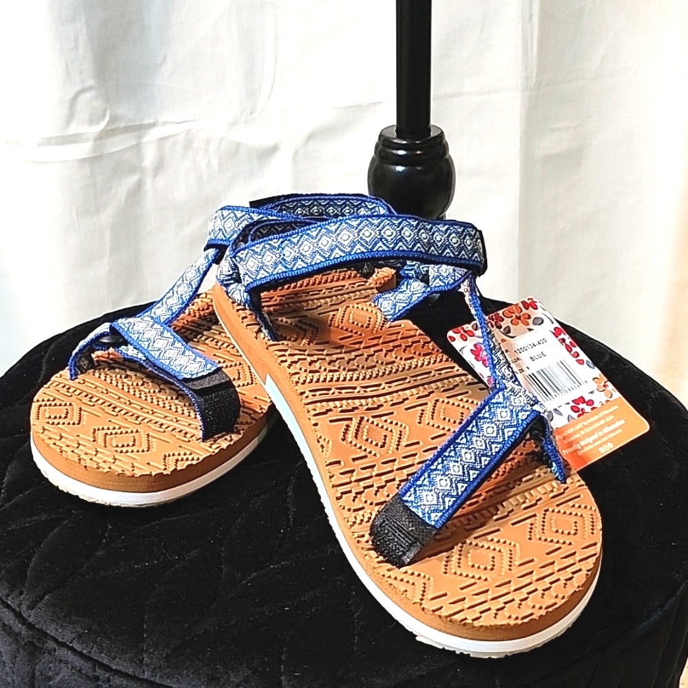 Muk luks Sandals